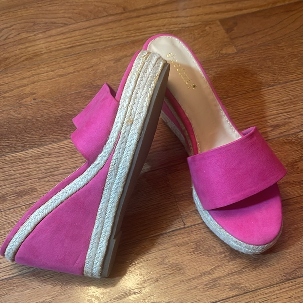 Shoe Dazzle Hot Pink Wedge Slide Sandals - Picture 5 of 8